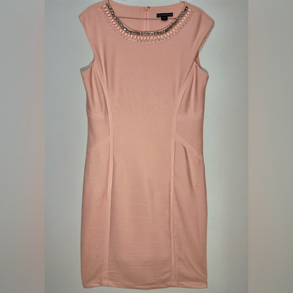 Elegant Fitted Pink Sleeveless Dress